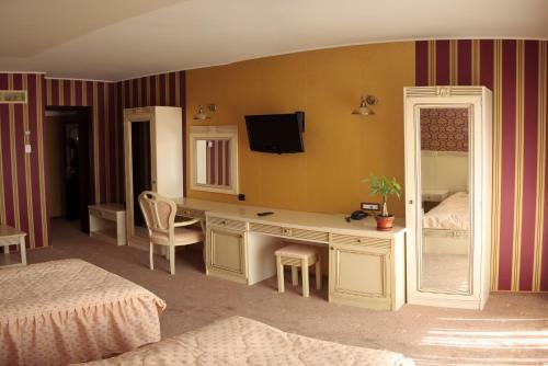 Majestic Hotel & Spa