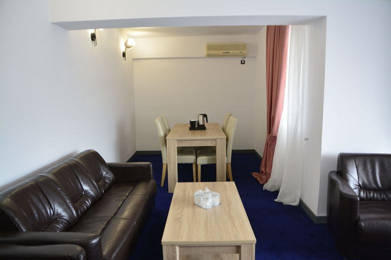 Hotel Europolis