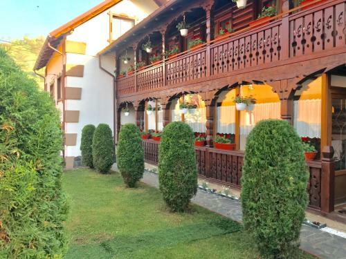 Hostal Pensiunea Cretuca