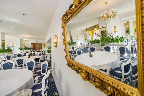 Hotel Cetate Imparatul Romanilor