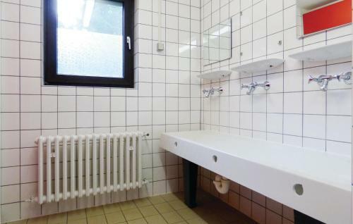 Nice Home In Dietrichingen W/ 10 Bedrooms