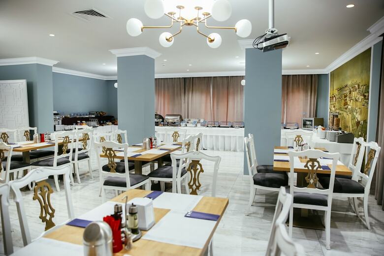 Royal Classic Hotel