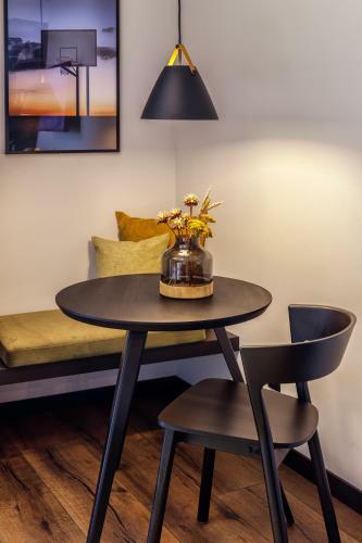 Black F Serviced Apartments