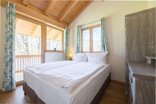 Haus Am Kreuzeck Meadow Chalet