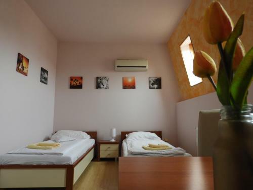 Hostal Pensiunea Caramell