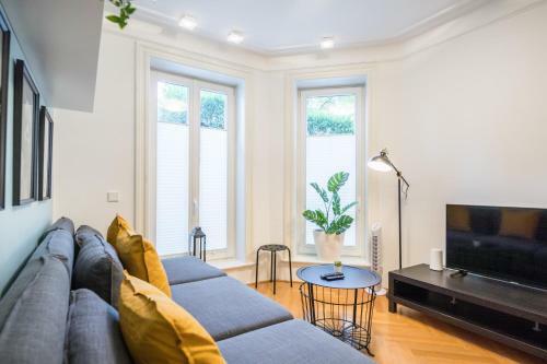Stylish & Cosy Apartment Next To The U-bahn