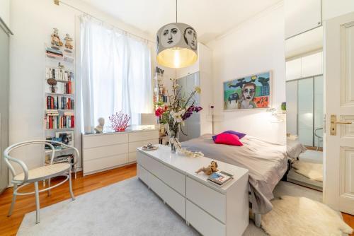 Id 6750 | Private Apartment