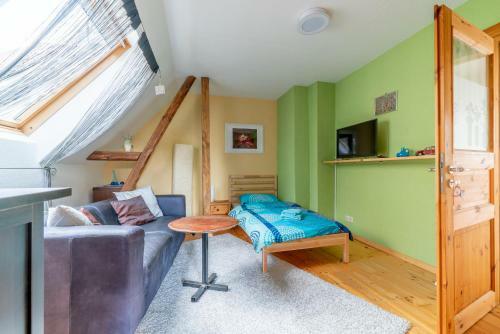 Id 6629 | Private Apartment