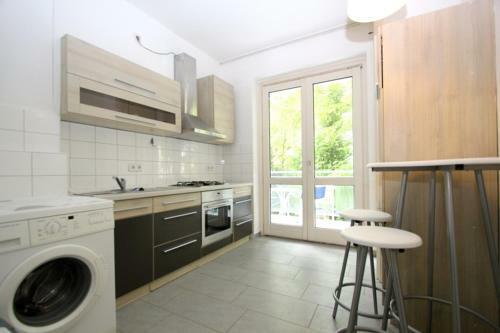 Id 4950 - Private Apartment