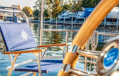 Beautiful Ship/boat In Hennigsdorf W/ 1 Bedrooms
