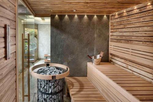 Hotel Dv?r Pec�nov