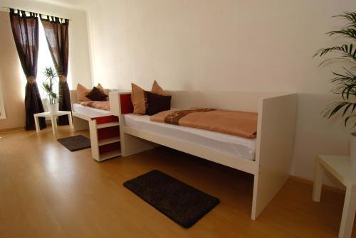 Hostal Fontana Pizzeria - Pension
