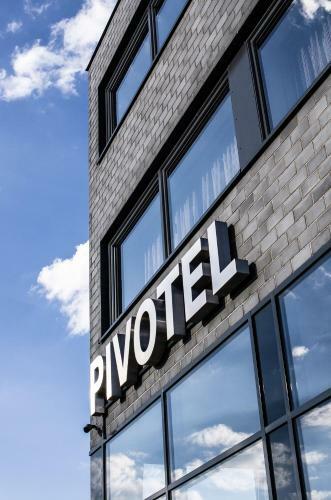 Hotel Pivotel Mmx