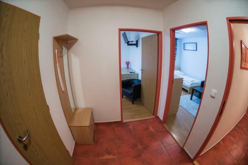 Hostal Penzion Vila Tenis