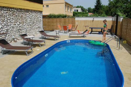 Hostal Penzion Vila Tenis