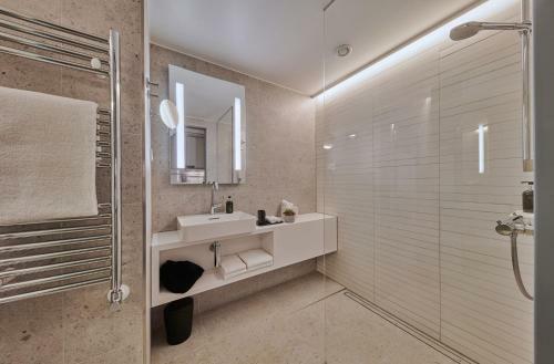Adina Apartment Hotel Cologne
