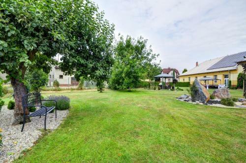 Hostal Hostinec A Penzion U Sv. Mikul�?e