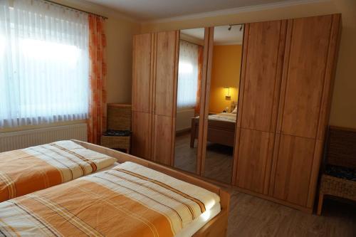 Apartamento Ferienwohnung Schwalbe, 15111