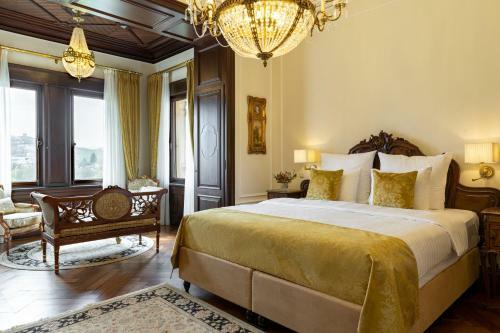 Hotel Schloss Lieser, Autograph Collection