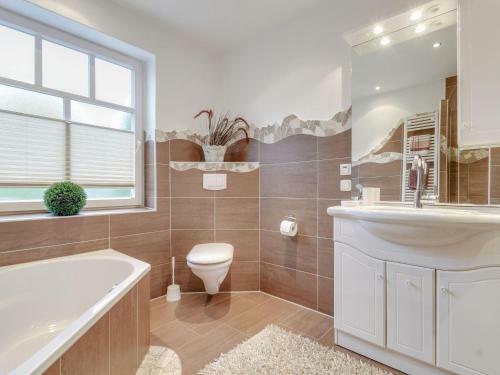 Spacious Apartment In Madfeld With Private Terrace