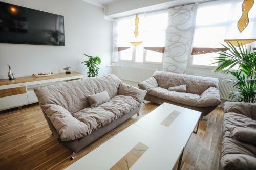 Hostal Second Home