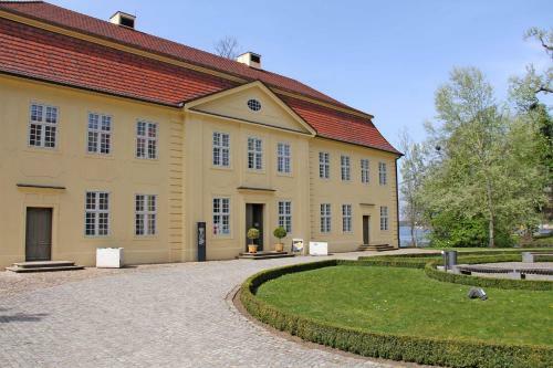 Apartamento Ferienwohnungen Mirow See 10360