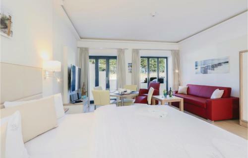 Apartamentos Prora Solitaire Baltic Pool Area