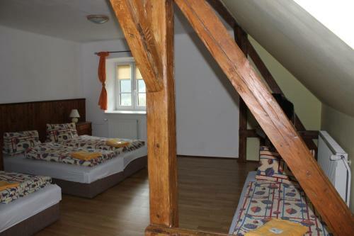 Hostal Pension Pod Lipou