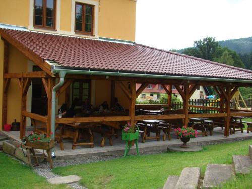 Hostal Pension Pod Lipou