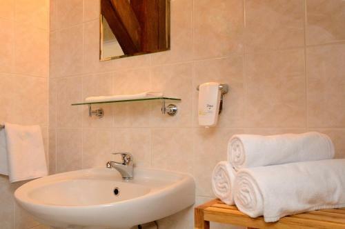 Hotel Leopold Ra?�n