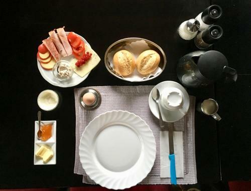 Hostal Restaurant Und Pension Akropolis