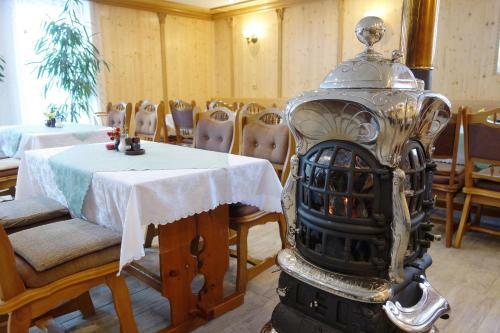 Hostal Penzion U Vesel�ch