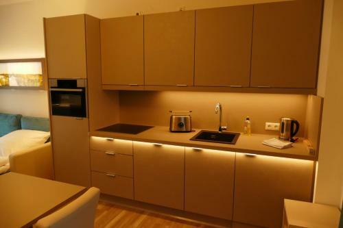 Meyn's Apartments & Hotel