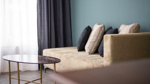 Metropol Apartments & Suites