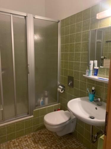 Bed & Breakfast Kreuz! Einfach. G�nstig. Schlafen.