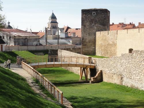 Hostal Penzion U Hradeb