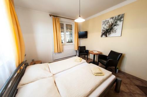 Hostal Penzion Eden