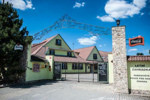 Hostal Penzion Eden