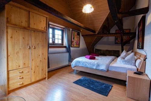 Apartamento Ferienwohnung Fl�misches Weinhaus