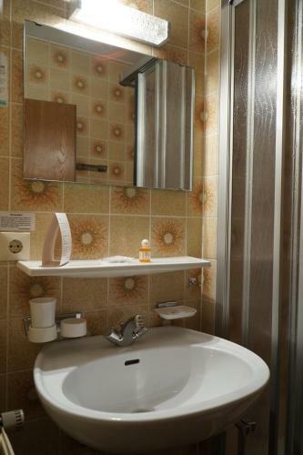 Hotel Eleon