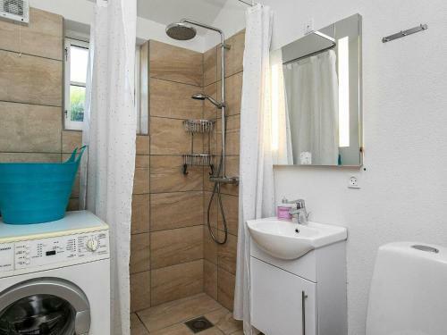 Holiday Home �lb�k Xlix