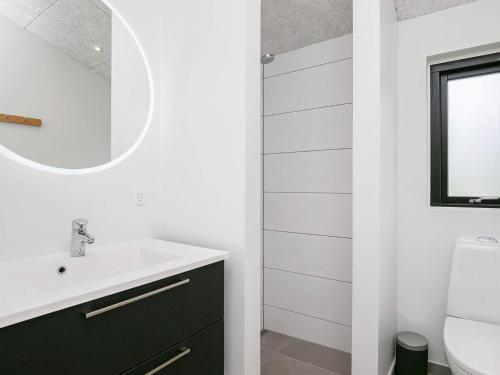 5 Star Holiday Home In �lb�k