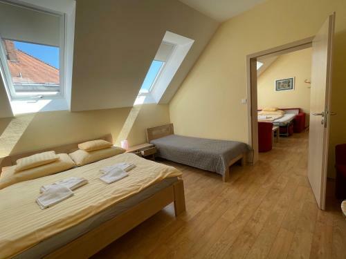 Hostal Penzion U Bohu?a
