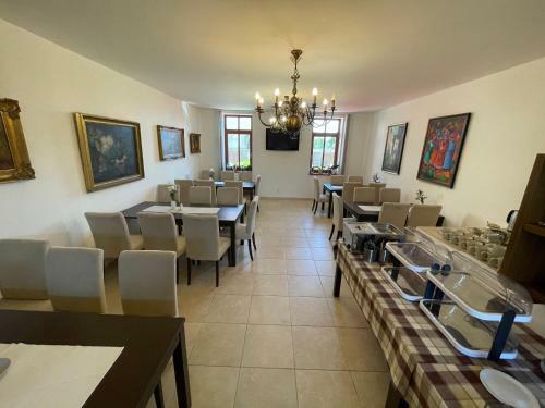 Hostal Penzion U Bohu?a