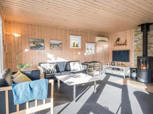 Holiday Home Bl�vand Clxix