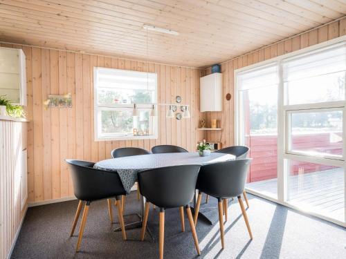 Holiday Home Bl�vand Clxix