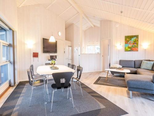 Holiday Home Bl�vand Cxc