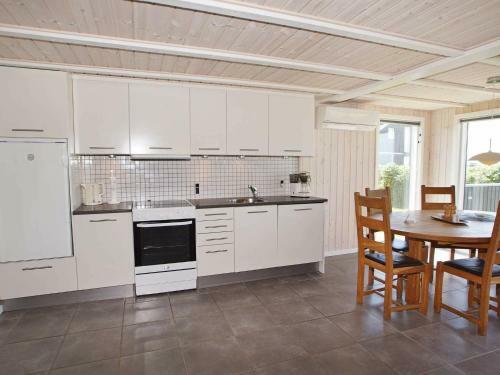 Three-bedroom Holiday Home In Hemmet 89