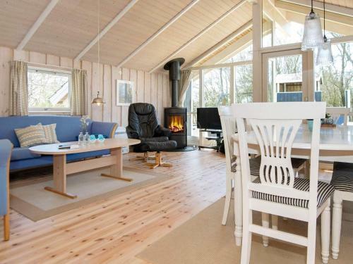 Three-bedroom Holiday Home In Hemmet 10