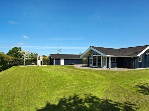 Three-bedroom Holiday Home In Hemmet 11